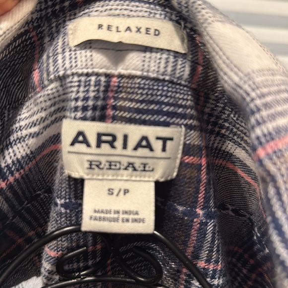 Ariat Women’s western Flannel - Picture 6 of 6